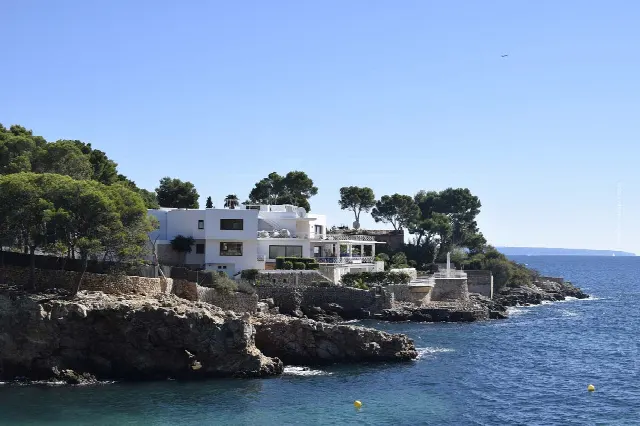 Comprar y alquilar una villa: Rendimiento, temporada, gastos de servicio, renovación, financiación…
