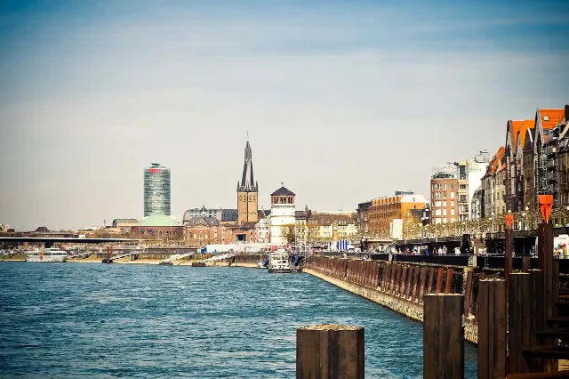Vivir en Altstadt (Düsseldorf): Inmuebles exclusivos en el centro – precios del metro cuadrado para villa, piso y apartamento