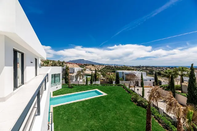 Comprar Villa Marbella: ¡¿Dónde comprar?! Consejos para el comprador, vecindario de la villa + tour de agentes inmobiliarios