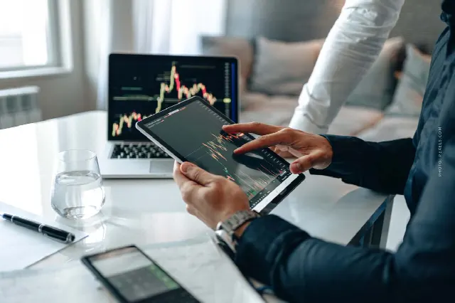 Robo Advisor Cómo funciona: Algoritmos y aprendizaje automático (IA)