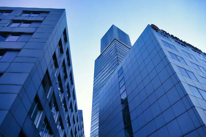 Edificios altos en Alemania: nuevos proyectos inmobiliarios! Frankfurt Four, Elbtower, Millenium Tower & Co.