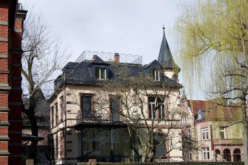 10% comisión tipster Frankfurt (Mainz, Wiesbaden): 18 millones villa – los compradores de esta y otras villas