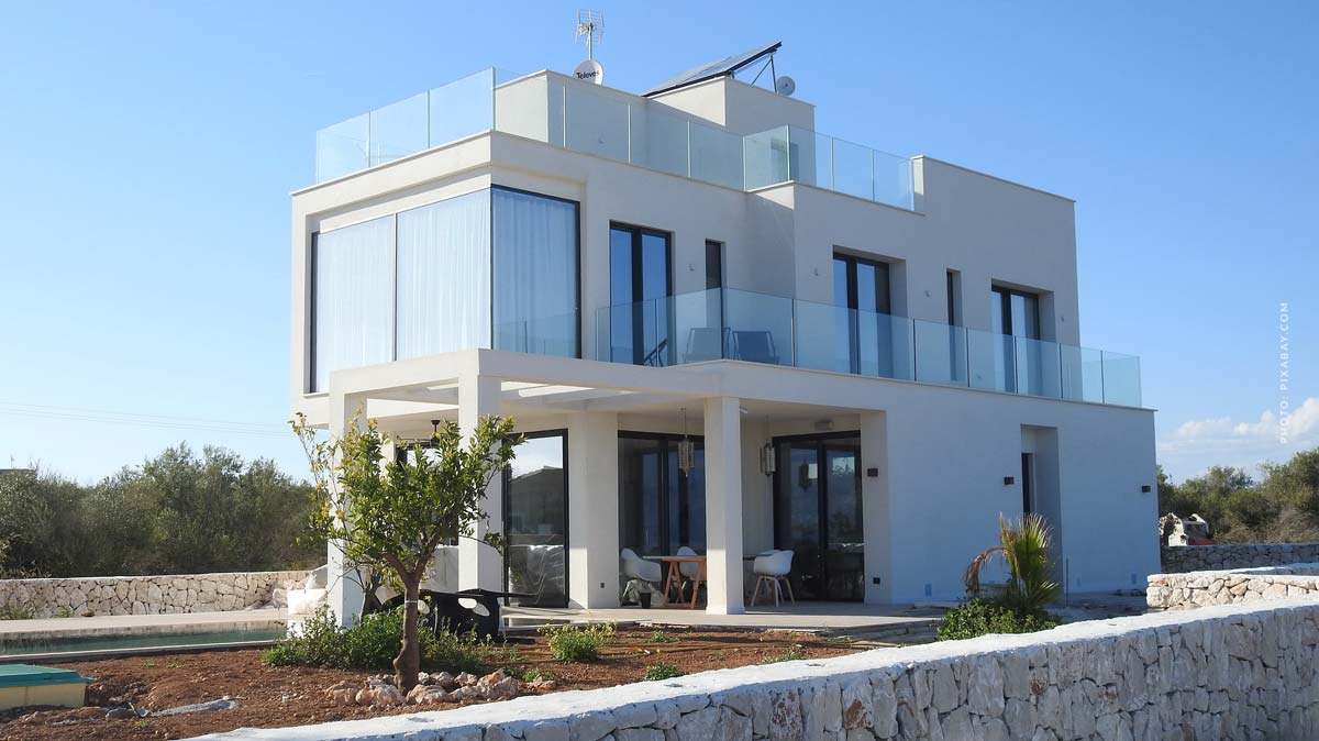 Construir un chalet: Plan de construcción Lukinski, lista de comprobación, estilos de construcción y costes